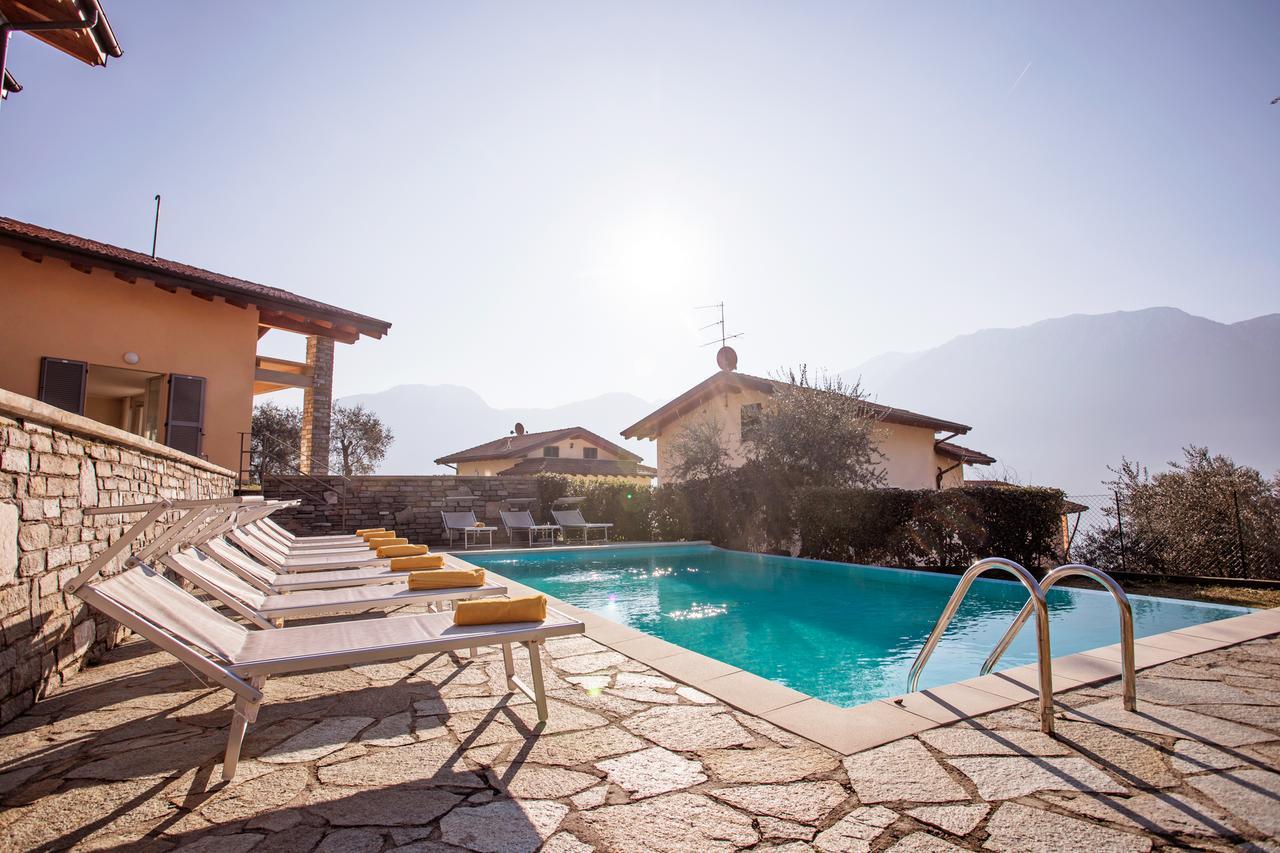 Ossuccio Grande C Home With Pool Sleeps 12 By Italian Apartments Como Exterior photo