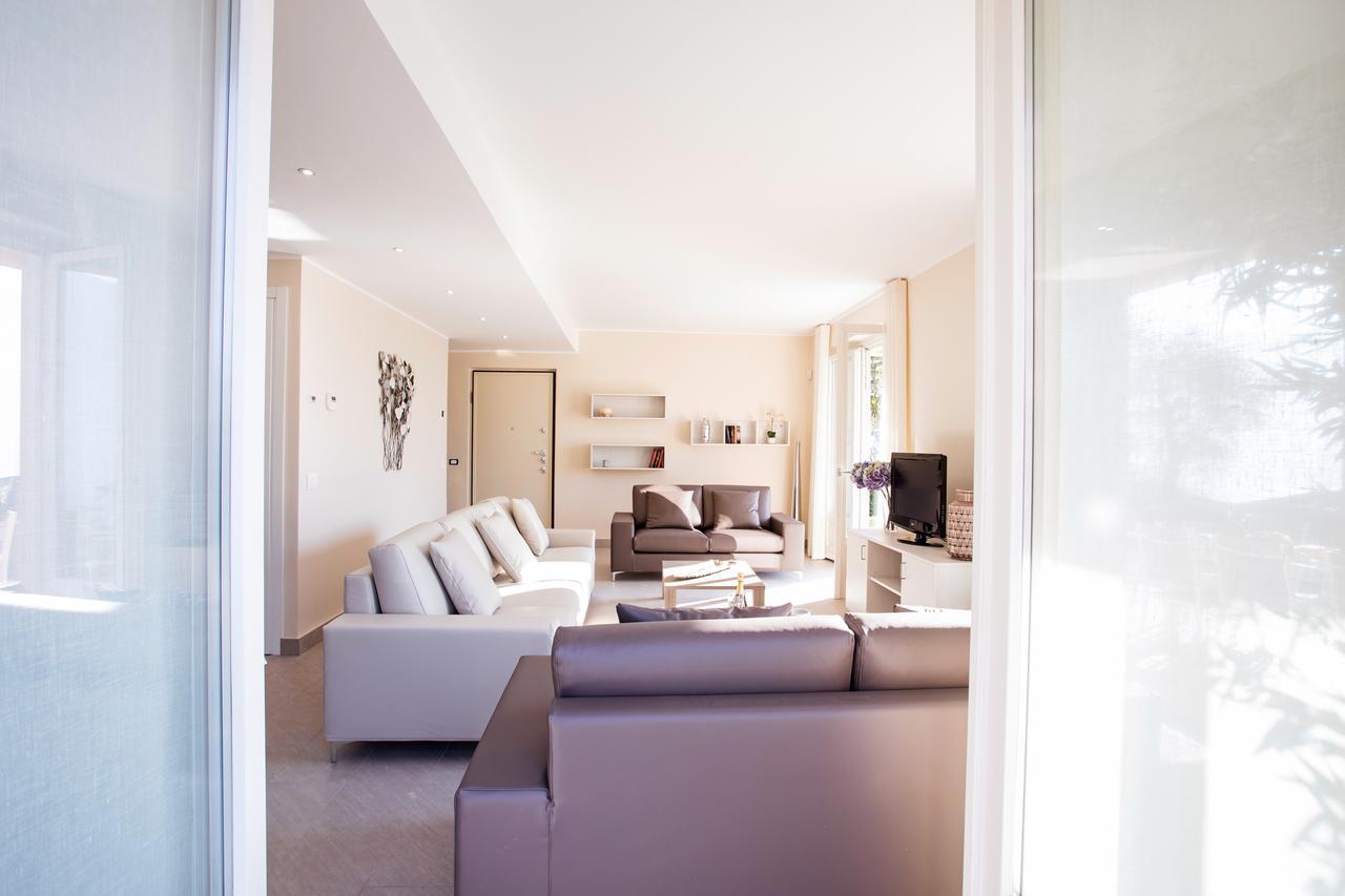 Ossuccio Grande C Home With Pool Sleeps 12 By Italian Apartments Como Exterior photo